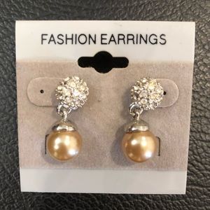 Creme Earrings